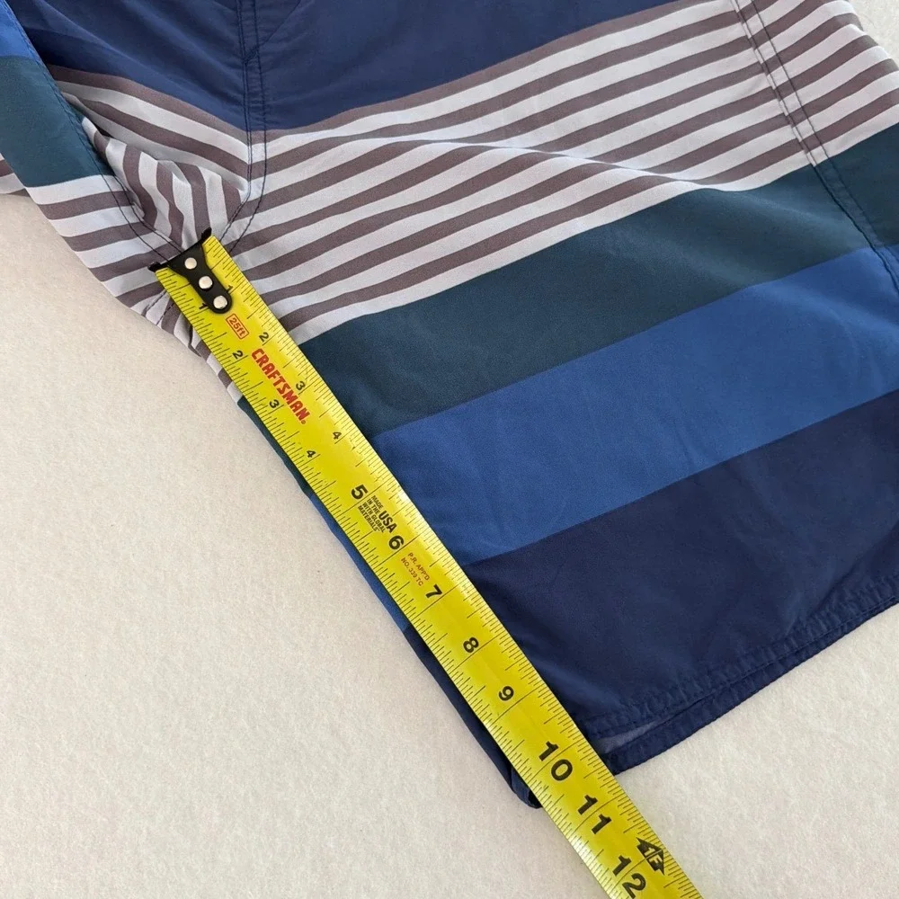 Patagonia Men 32 Board Shorts Blue Striped Nylon Swim Trunks Zip Pocket 9 Inseam